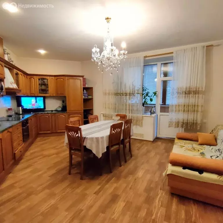 4-комнатная квартира: Петрозаводск, проспект Ленина, 18Б (171.2 м) - Фото 2