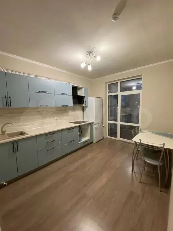 1-к. квартира, 40 м, 2/19 эт. - Фото 0