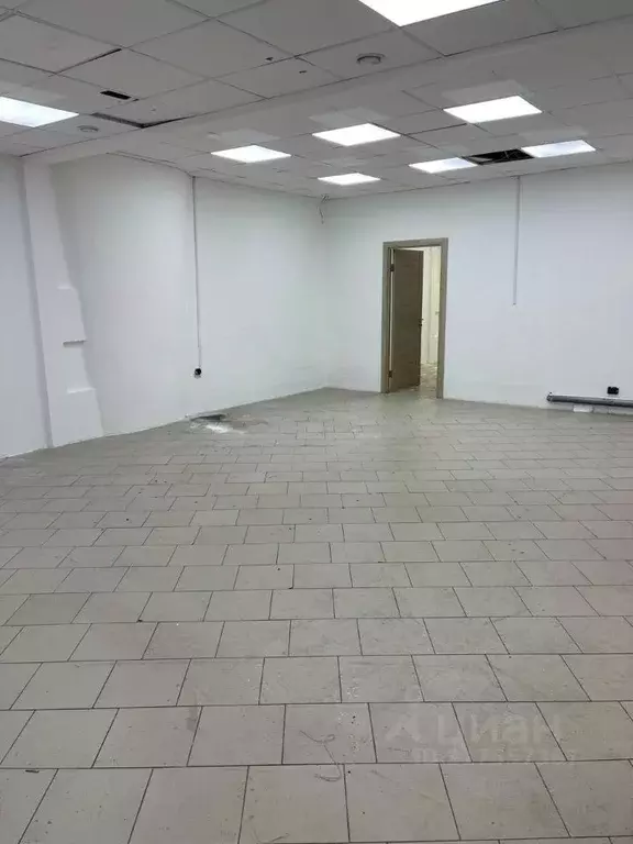 Помещение свободного назначения в Татарстан, Набережные Челны 2-й ... - Фото 1