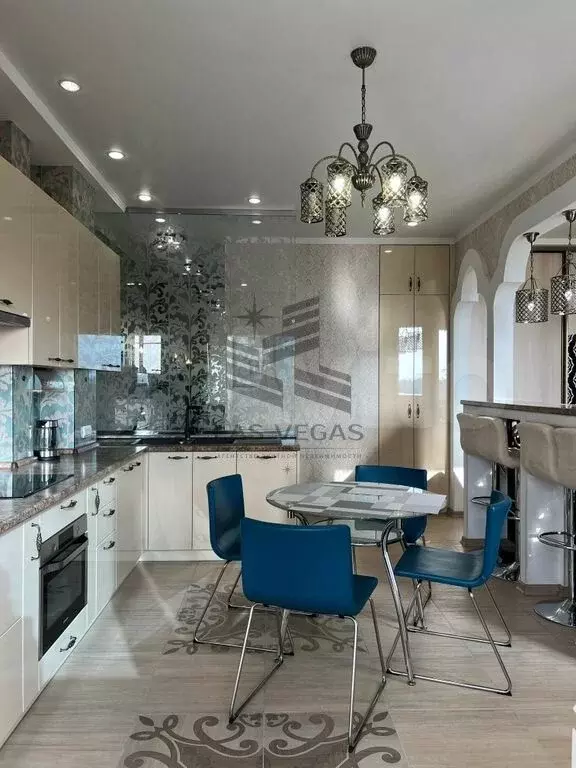 2-к. квартира, 70 м, 4/19 эт. - Фото 0