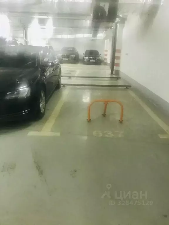 Гараж в Москва Мосфильмовская ул., 8 (12 м) - Фото 0