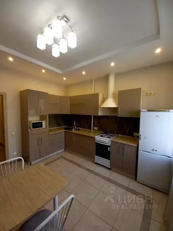 2-к кв. Омская область, Омск Старгород мкр, ул. Шукшина, 2 (70.0 м) - Фото 1