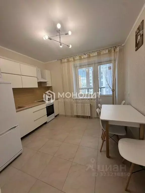 1-к кв. Белгородская область, Старый Оскол Степной мкр, 33Г (38.0 м) - Фото 1