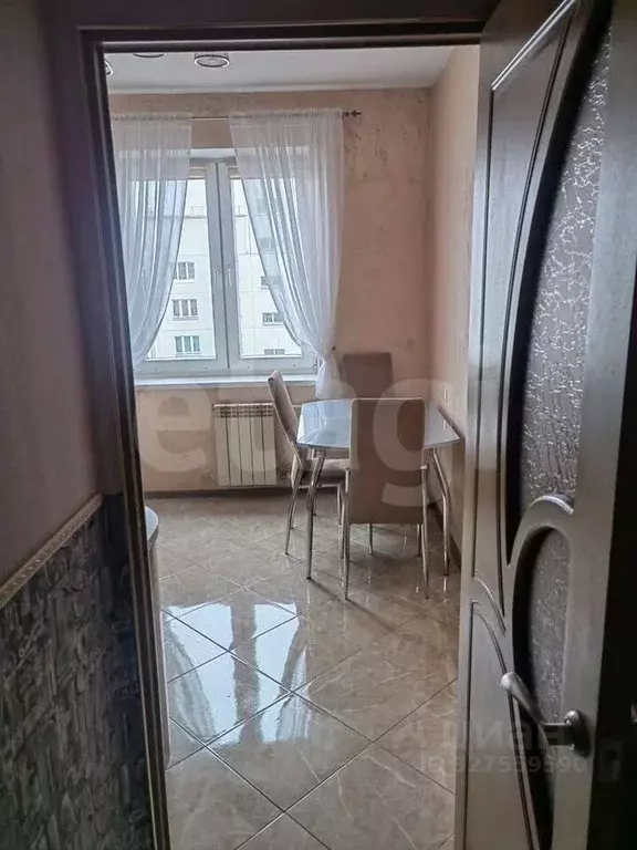 1-к кв. Омская область, Омск Куломзинская ул., 64к2 (40.0 м) - Фото 1