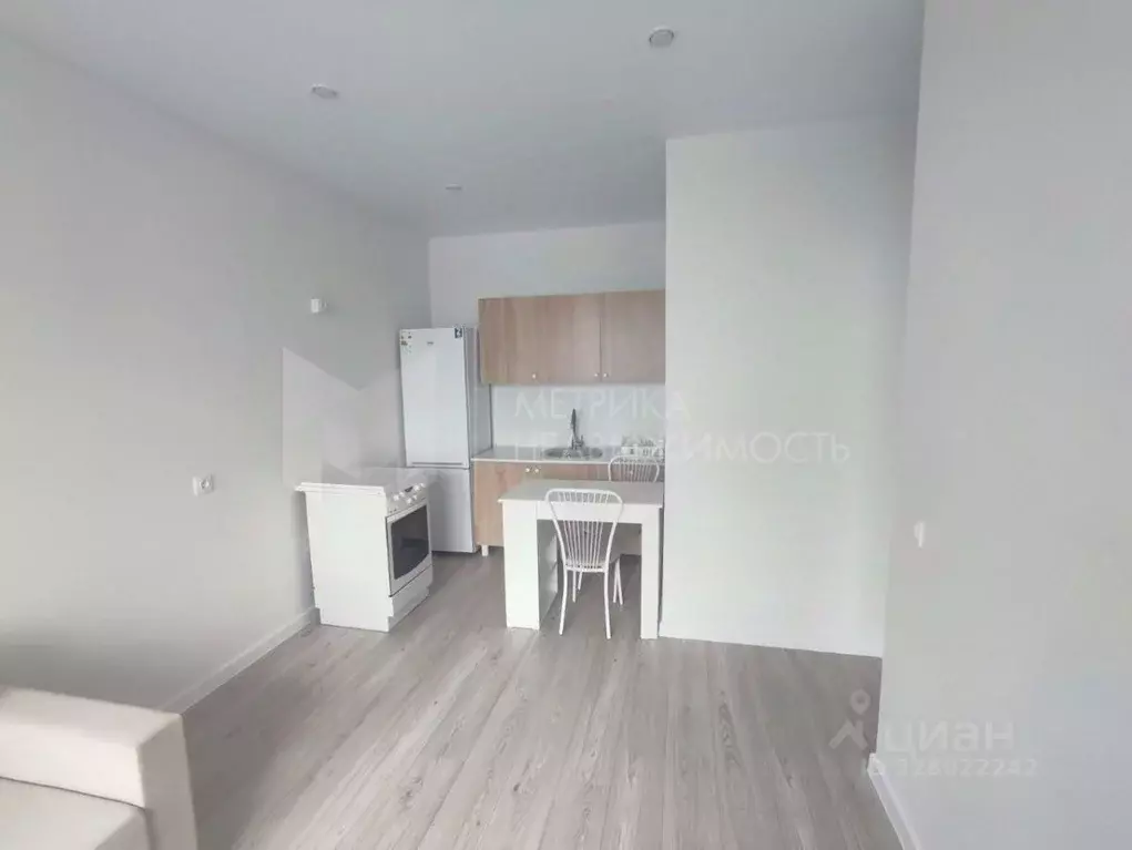 1-к кв. Тюменская область, Тюмень ул. Краснооктябрьская, 16к1 (35.5 м) - Фото 1