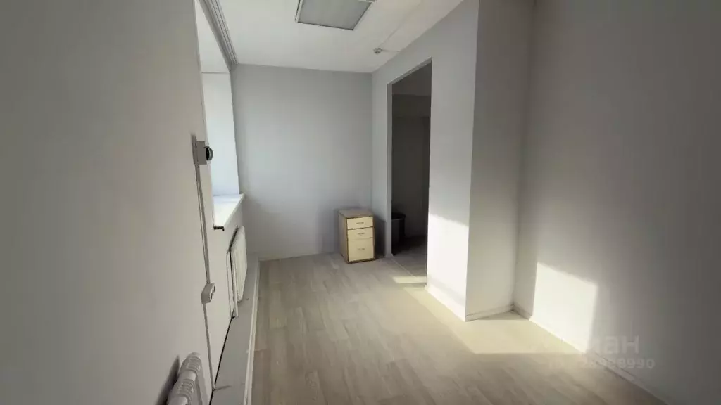 Офис в Алтайский край, Барнаул ул. Антона Петрова, 231Б (32 м) - Фото 1