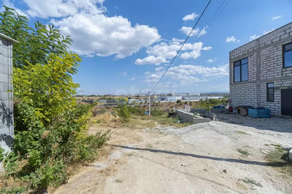 Участок в Севастополь ул. Генерала Рихтера, 3А (4.45 сот.) - Фото 1