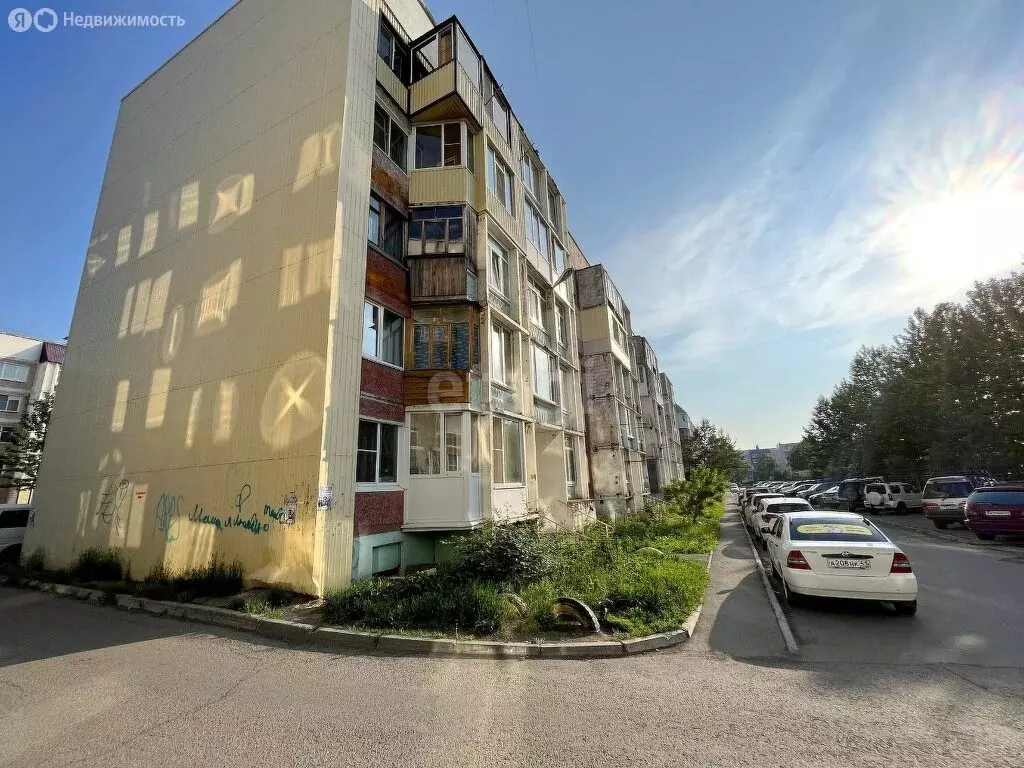 3-комнатная квартира: Петропавловск-Камчатский, улица Савченко, 15 ... - Фото 1