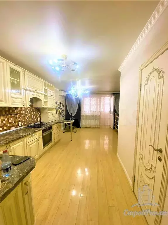 3-к. квартира, 95 м, 1/5 эт. - Фото 0