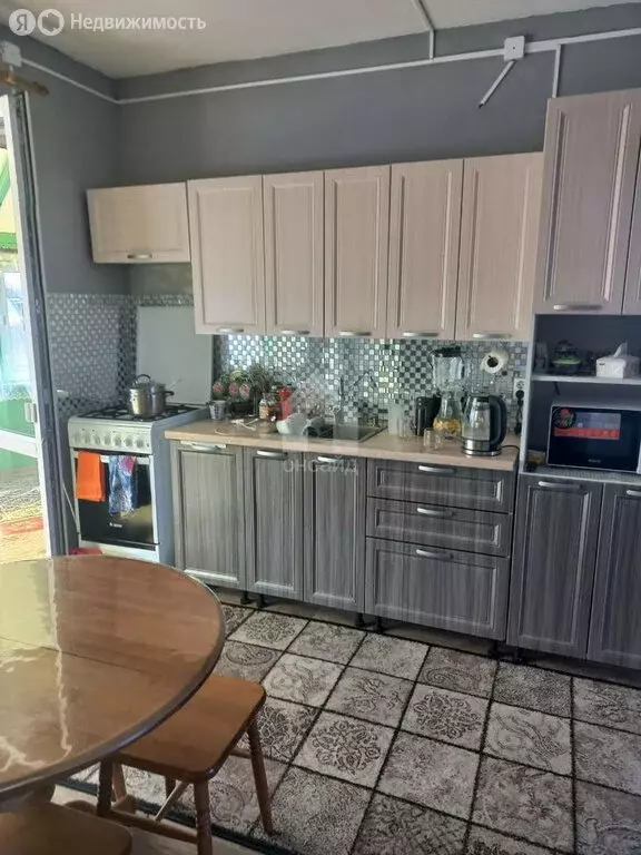 Дом в село Нижний Саянтуй, Октябрьская улица, 24 (95 м) - Фото 0