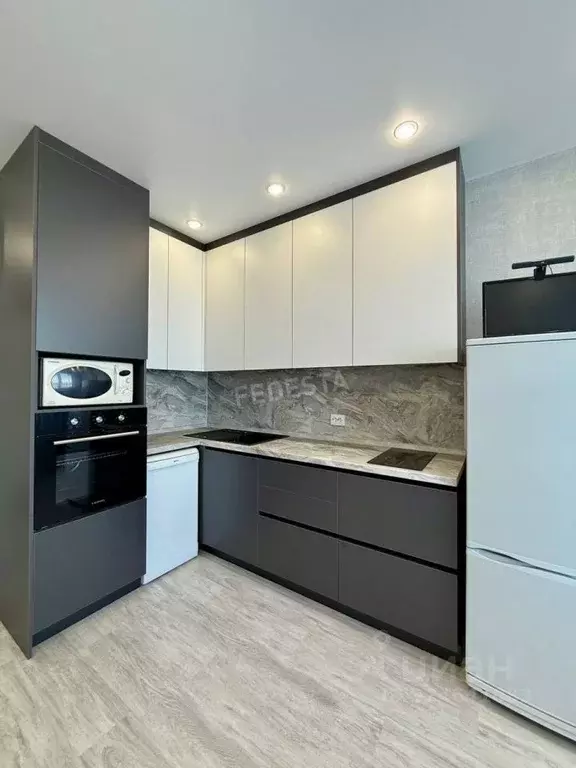 1-к кв. Тюменская область, Тюмень ул. Эльвиры Федоровой, 1 (37.0 м) - Фото 1