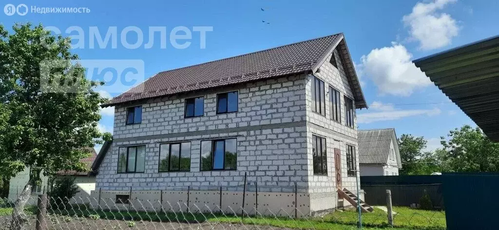 Дом в село Новое, Центральная улица, 73 (300 м) - Фото 1