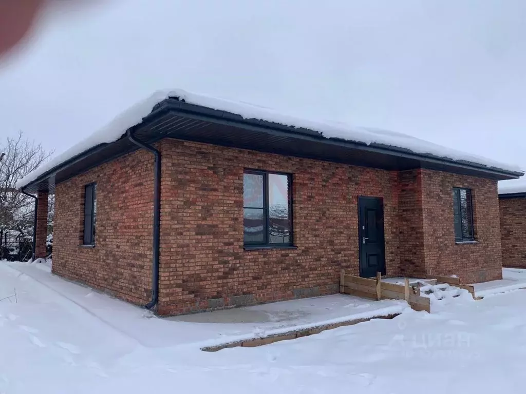 Дом в Ростовская область, Новочеркасск ул. Ященко (100 м) - Фото 1