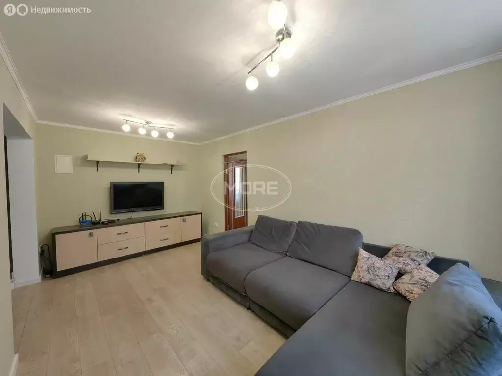 2-комнатная квартира: Калининград, улица Младшего Лейтенанта Ротко, 9 ... - Фото 0