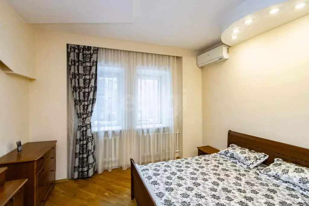 4-к кв. Тюменская область, Тюмень Карская ул., 36/2 (138.5 м) - Фото 0