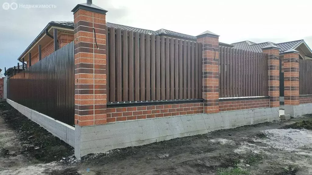 Дом в Михайловск, улица Бориса Стругацкого (150 м) - Фото 1