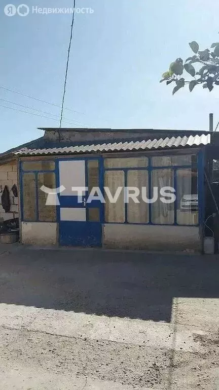 Дом в Укромновское сельское поселение, село Совхозное (42 м) - Фото 1