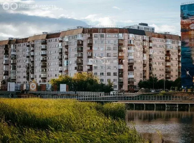 Квартира-студия: Тюмень, улица Муравленко, 9 (63.8 м) - Фото 2