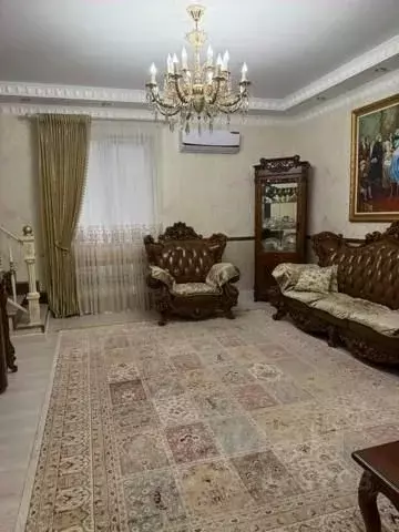 Дом в Кабардино-Балкария, Нальчик Дагестанская ул., 1 (160 м) - Фото 1