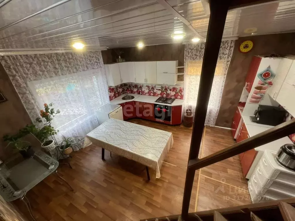 Дом в Алтайский край, Быстроистокский район, с. Быстрый Исток ... - Фото 1