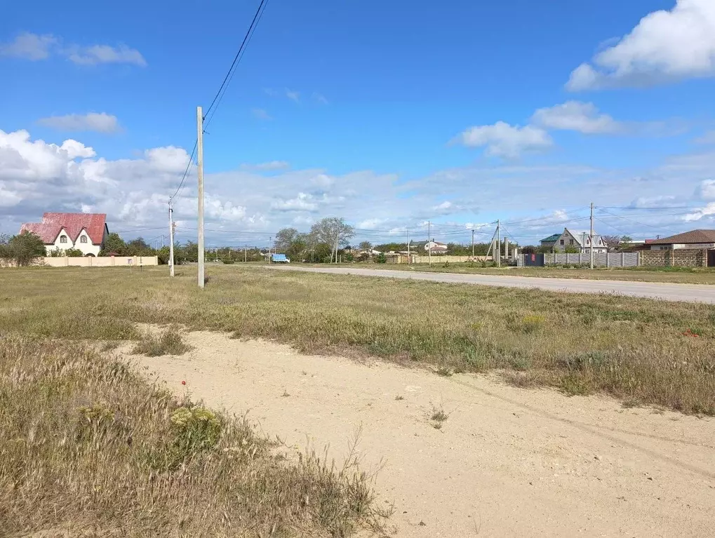Участок в Крым, Евпатория городской округ, Заозерное пгт ул. Садовая ... - Фото 2