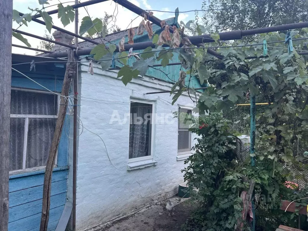 Дом в Краснодарский край, Тимашевский район, Дербентское с/пос, Тополи ... - Фото 1