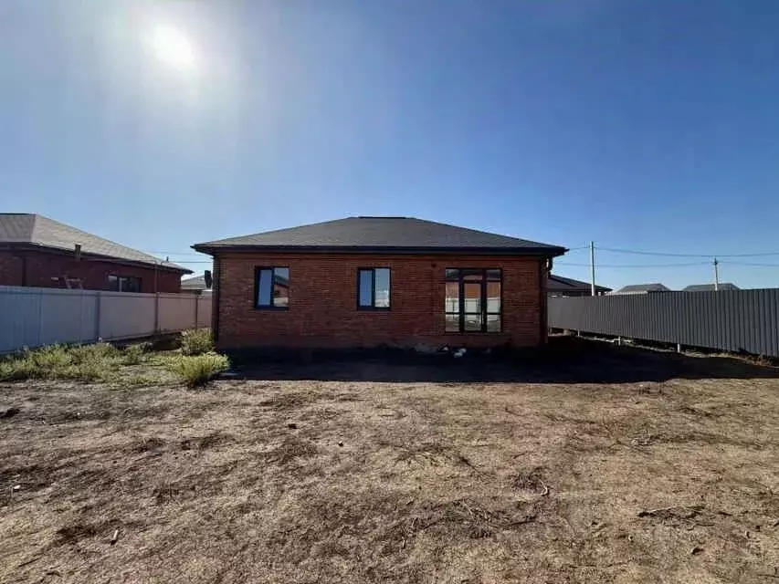 Дом в Ростовская область, Неклиновский район, с. Новобессергеневка ул. ... - Фото 2