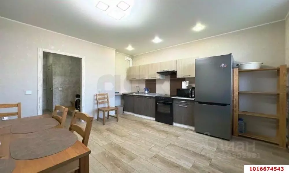 3-к кв. Краснодарский край, Краснодар Черкасская ул. (60.8 м) - Фото 1