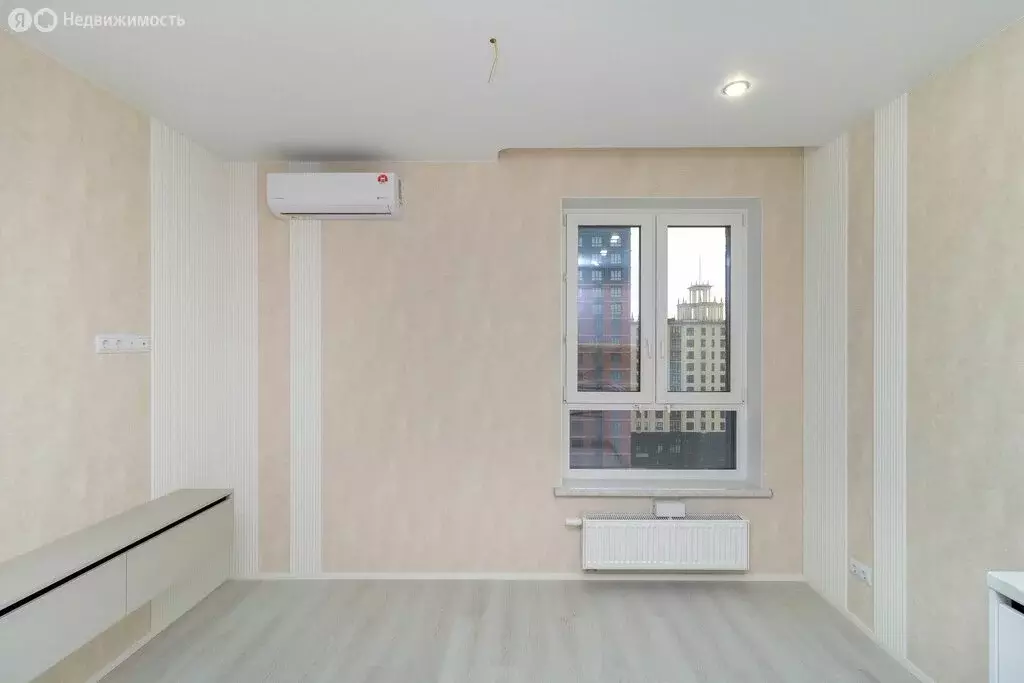 1-комнатная квартира: Тюмень, улица Пожарных и Спасателей, 1 (50 м) - Фото 2