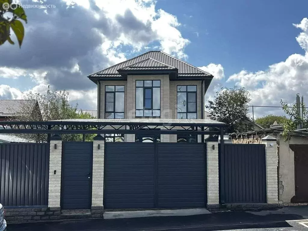 Дом в Ставрополь, Азовская улица, 17 (190 м) - Фото 1