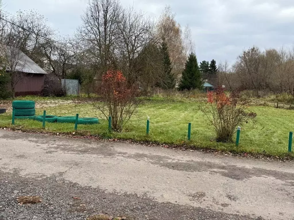 Участок в Московская область, Наро-Фоминский городской округ, д. Малые ... - Фото 1