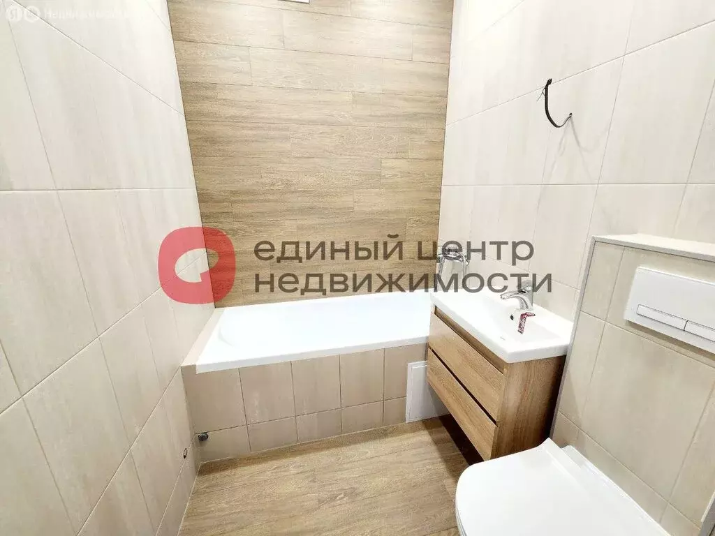 1-комнатная квартира: деревня Патрушева, улица Петра Ершова, 14 (35.7 ... - Фото 0