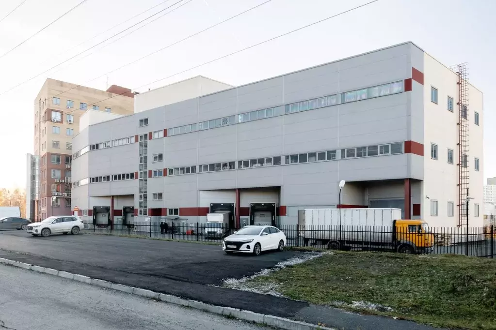 Склад в Свердловская область, Екатеринбург ул. Карьерная, 2 (520 м) - Фото 1