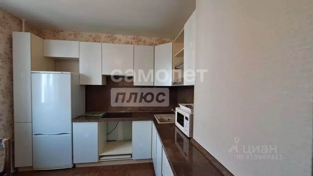 3-к кв. Курская область, Курск просп. Победы, 32 (76.9 м) - Фото 0