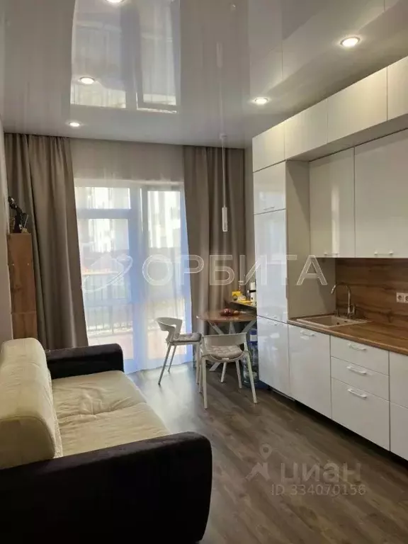1-к кв. Тюменская область, Тюмень ул. Сергея Свиридова, 7 (37.5 м) - Фото 1
