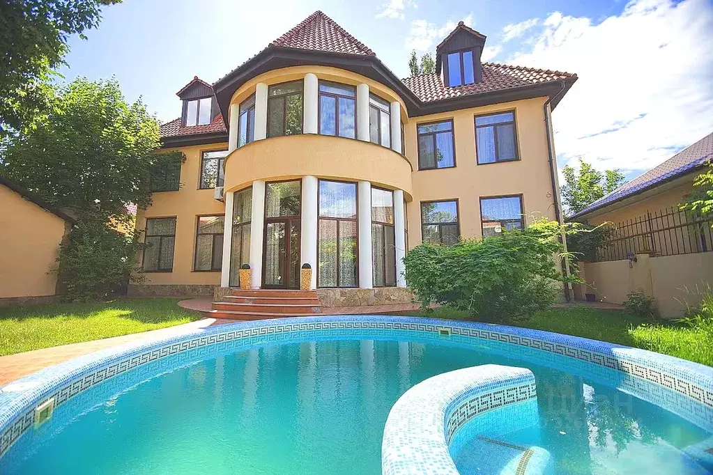 Дом в Краснодарский край, Сочи Кутаисская ул. (350 м) - Фото 1