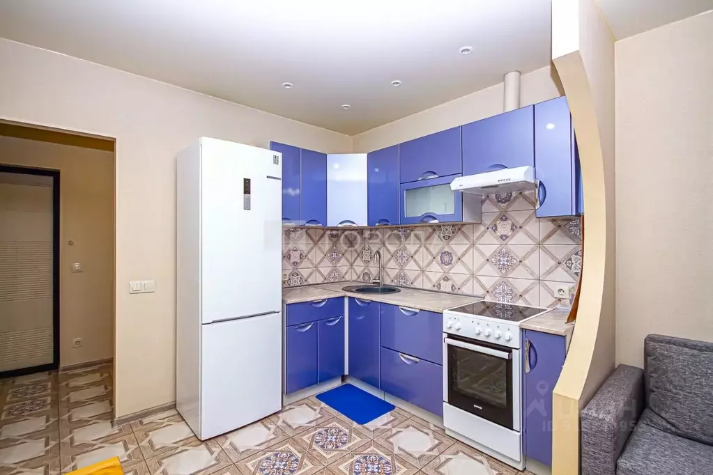 2-к кв. Новосибирская область, Новосибирск ул. Кирова, 225 (47.0 м) - Фото 0