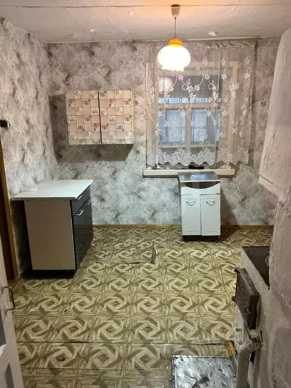 Дом в Алтайский край, Солтонский район, с. Карабинка пер. Школьный, 7 ... - Фото 1