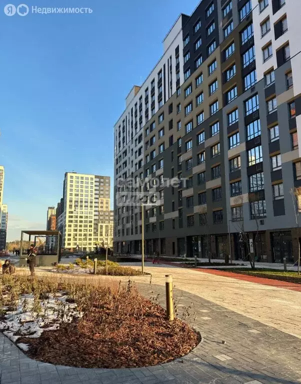 3-комнатная квартира: Тюмень, улица Республики, 204к7 (91.6 м) - Фото 1