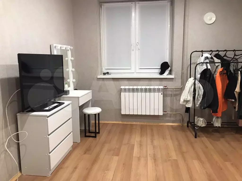 Комната 14,2 м в 3-к., 2/9 эт. - Фото 0