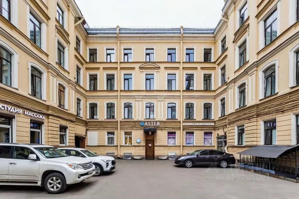 Комната Санкт-Петербург Большая Конюшенная ул., 25 (10.0 м) - Фото 0