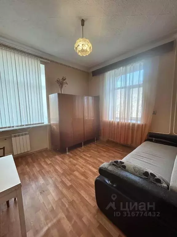 2-к кв. Омская область, Омск ул. 11-я Линия, 185 (51.0 м) - Фото 1