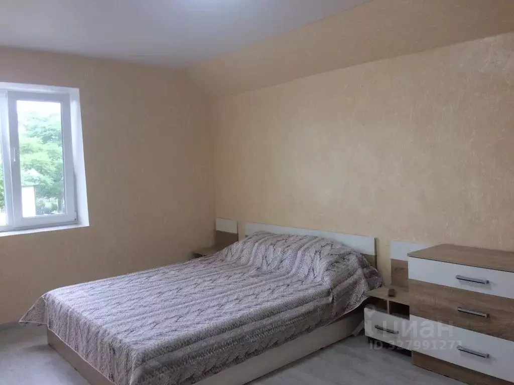 Дом в Крым, Саки ул. 4-я Морская, 14 (100 м) - Фото 1