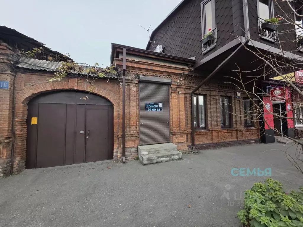 Торговая площадь в Северная Осетия, Владикавказ ул. Маркова, 16 (28 м) - Фото 1