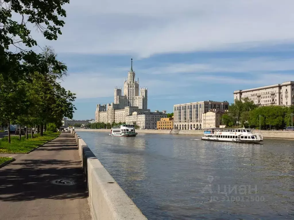 3-к кв. Москва Космодамианская наб., 32-34 (80.0 м) - Фото 0