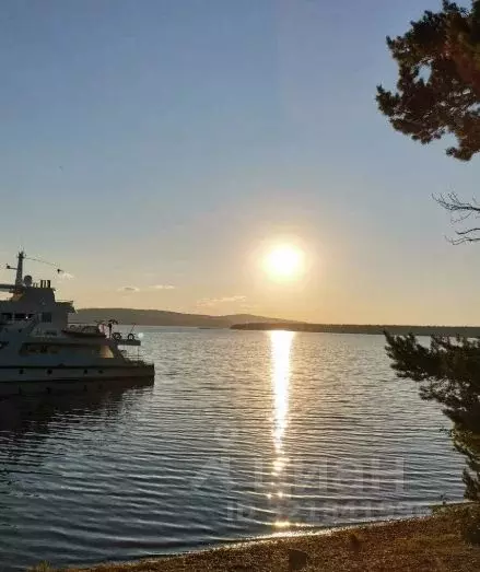 Участок в Иркутская область, Иркутский муниципальный округ, пос. ... - Фото 0