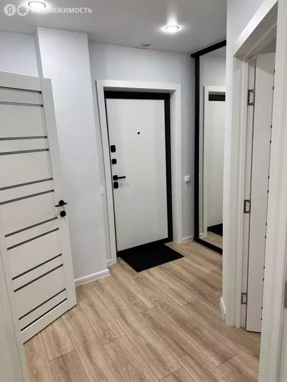 2-комнатная квартира: Артём, улица Острякова, 41 (40 м) - Фото 0