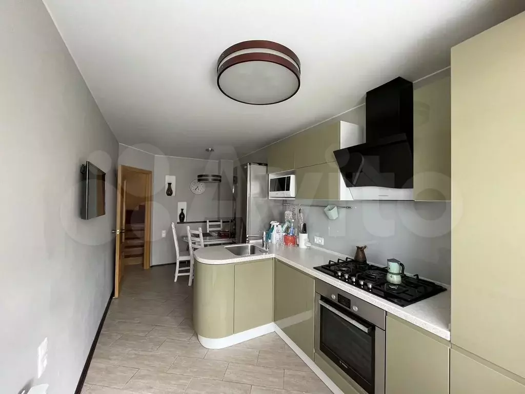 3-к. квартира, 70 м, 3/6 эт. - Фото 0