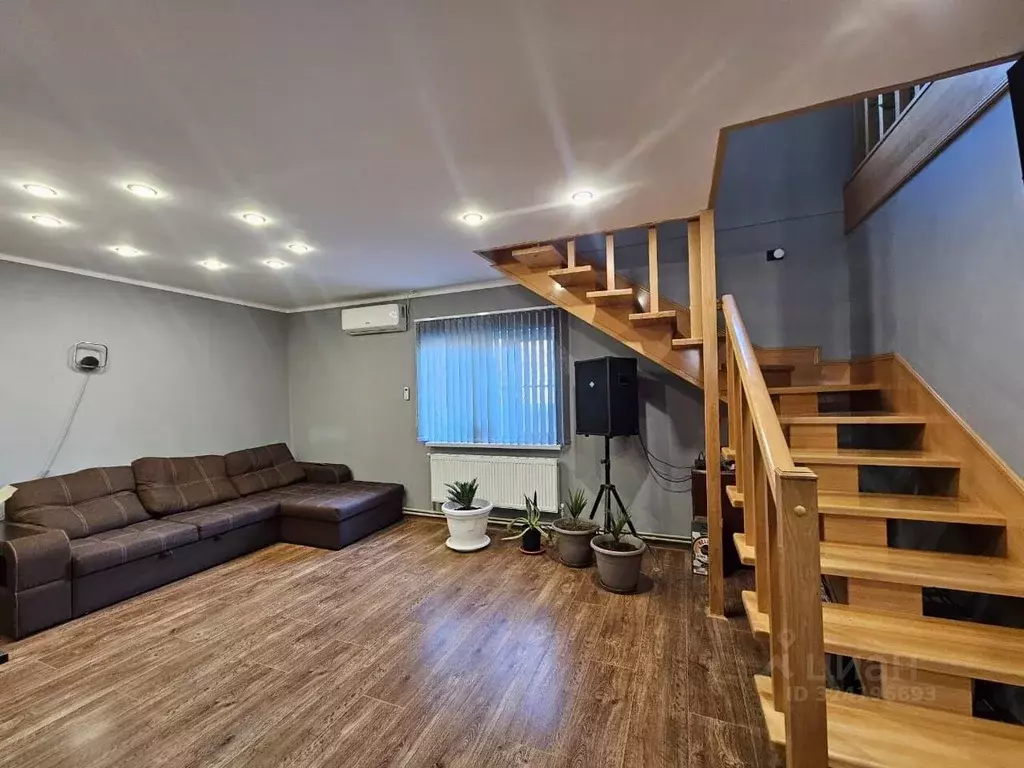 Дом в Краснодарский край, Абинск ул. Толстого (116 м) - Фото 1