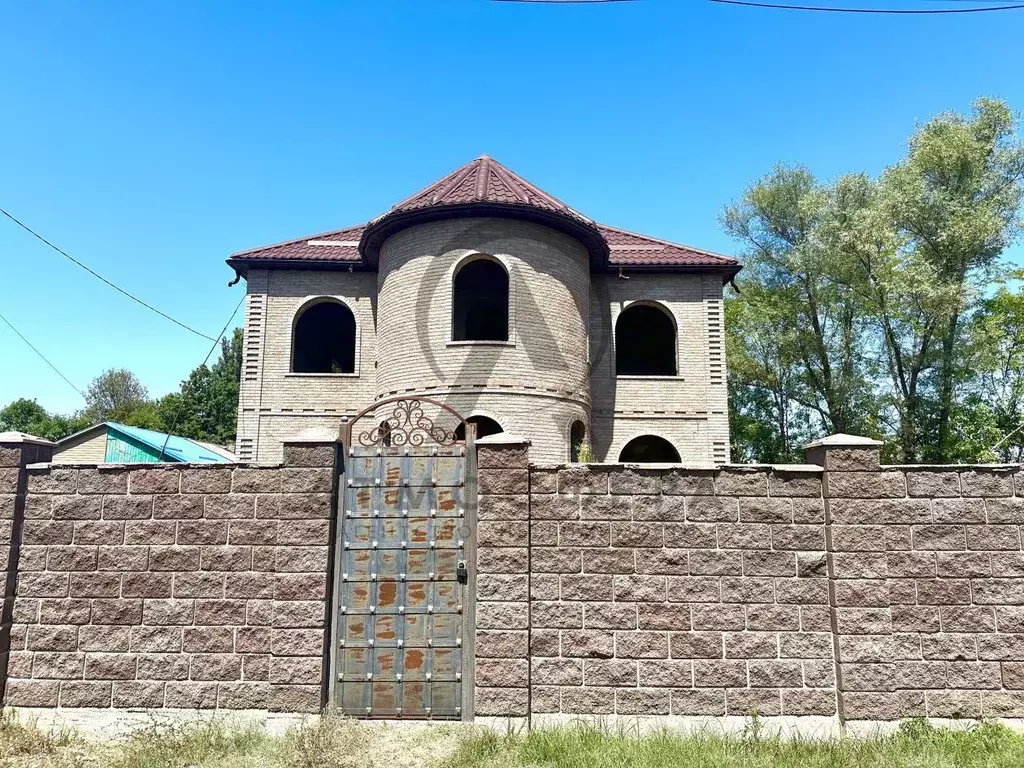 Дом в Краснодарский край, Хадыженск Апшеронский район, Промысловая ул. ... - Фото 2